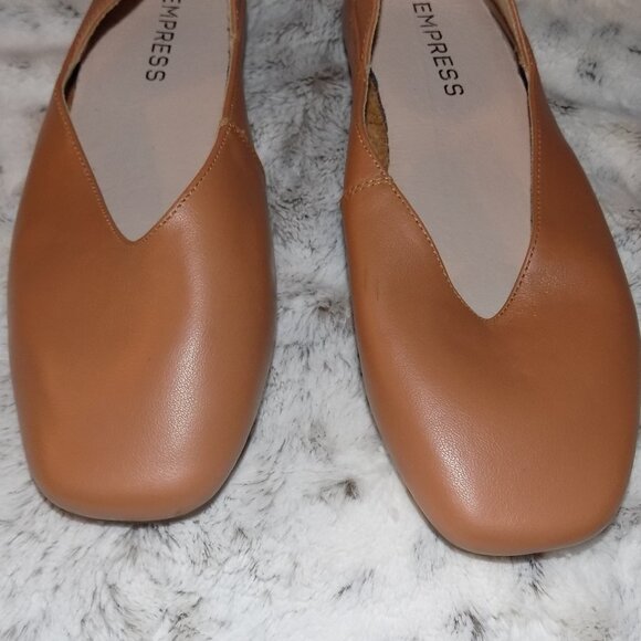 Empress Australia Nude Leather Square Toe Ballet Flats - Picture 3 of 10